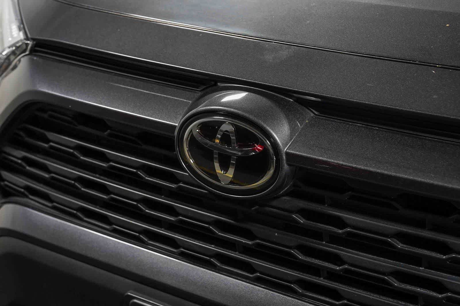 Certified 2024 Toyota RAV4 XLE FWD image 9