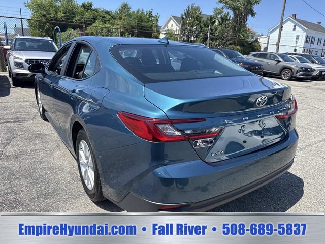 Used 2025 Toyota Camry LE FWD image 9