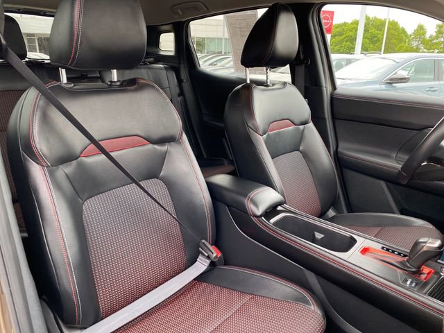 Certified 2025 Nissan Kicks SR AWD/4WD image 9