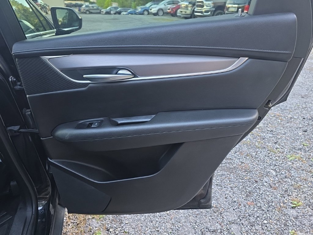 Used 2019 Cadillac XT5 Premium Luxury FWD image 18