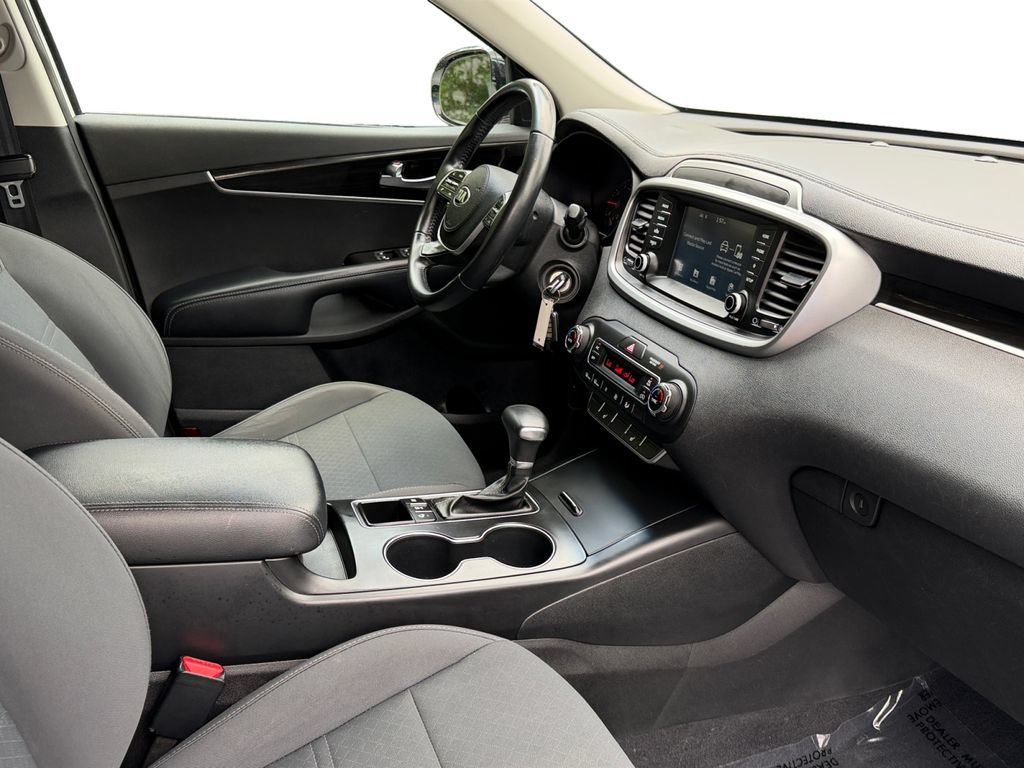 Used 2019 Kia Sorento S AWD/4WD image 8