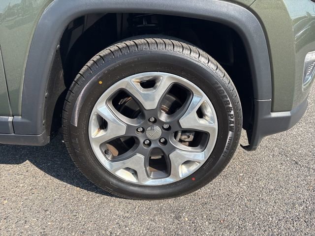 Used 2017 Jeep Compass Limited AWD/4WD image 38