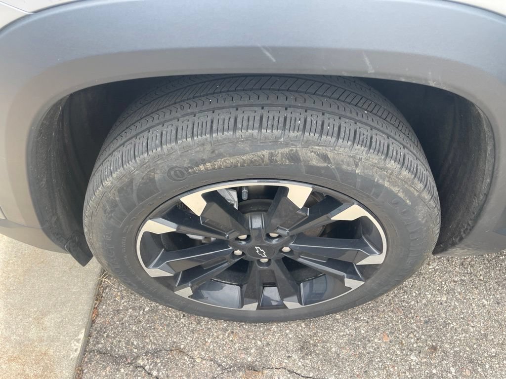 Used 2025 Chevrolet Equinox RS w/ Safety and Technology Package FWD image 22