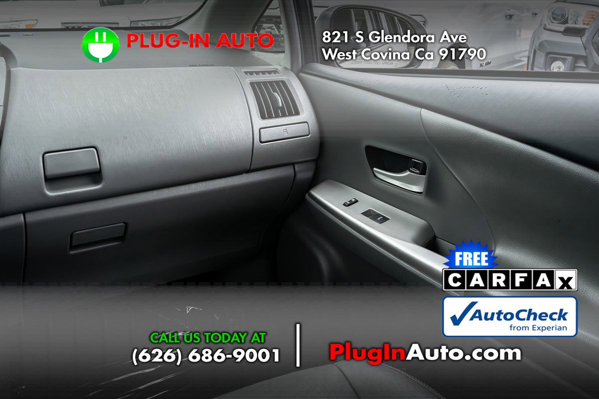 Used 2013 Toyota Prius V Two FWD image 16