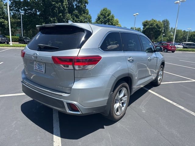 Used 2017 Toyota Highlander Limited AWD/4WD image 4