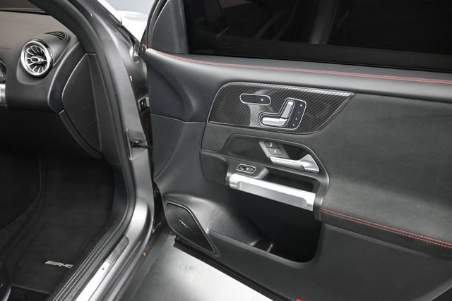 Used 2021 Mercedes-Benz GLB 35 AMG 4MATIC image 17