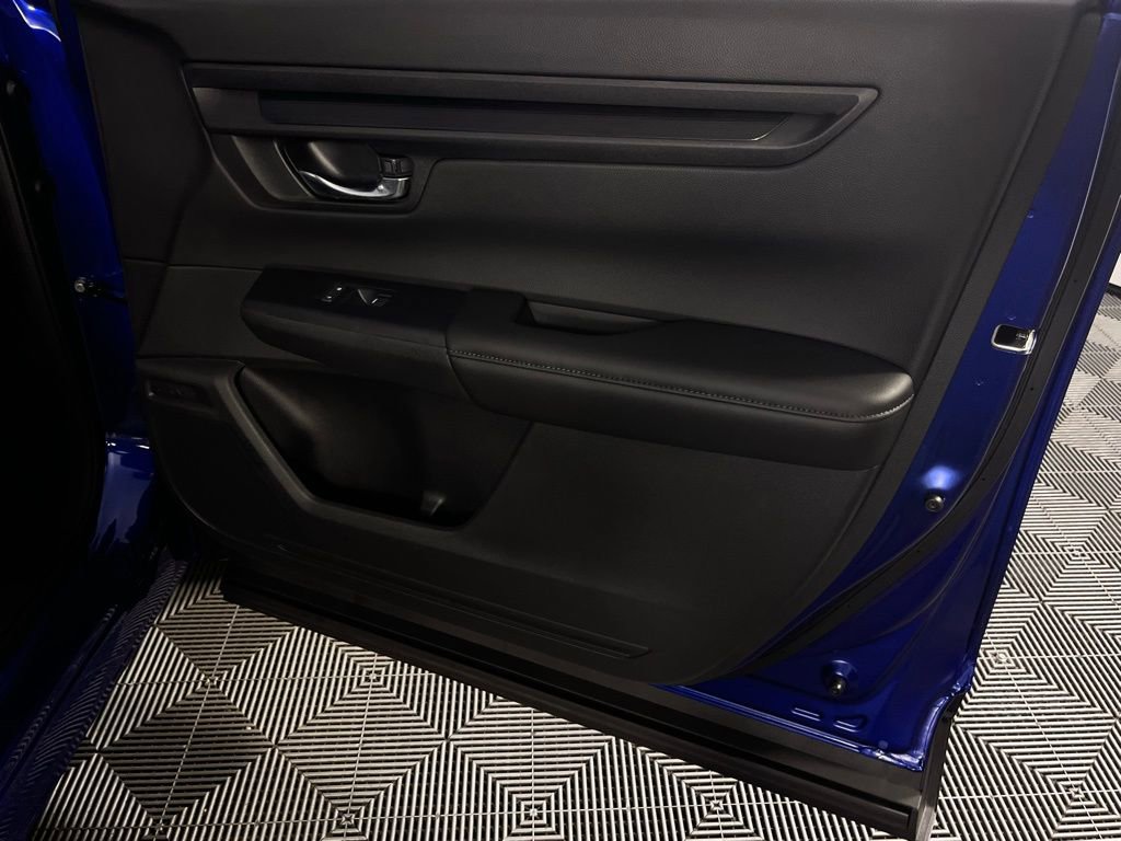Used 2025 Honda CR-V EX image 32