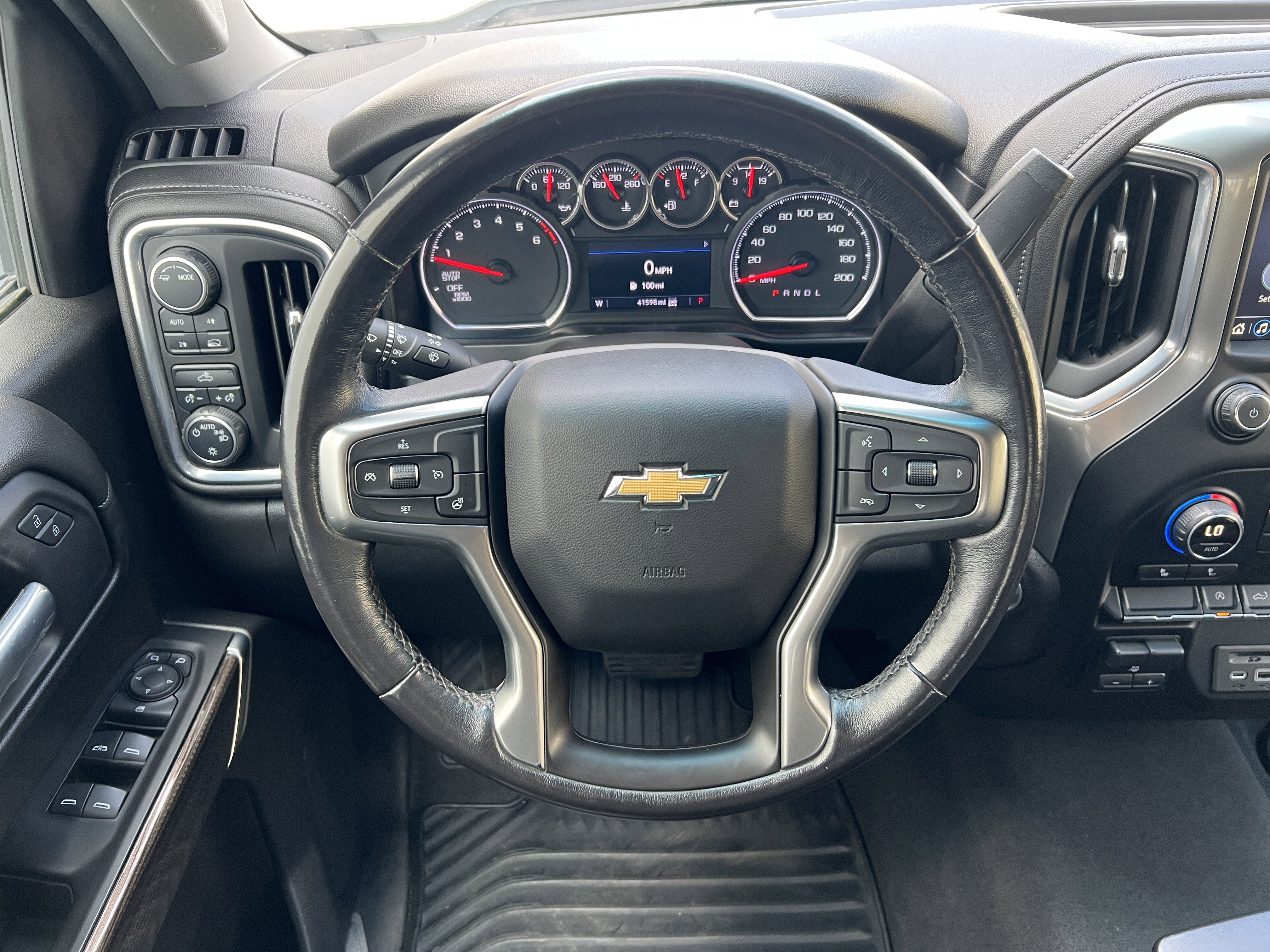 Used 2021 Chevrolet Silverado 1500 LT w/ Convenience Package II AWD/4WD image 25