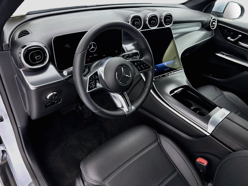 Certified 2026 Mercedes-Benz GLC 300 image 9