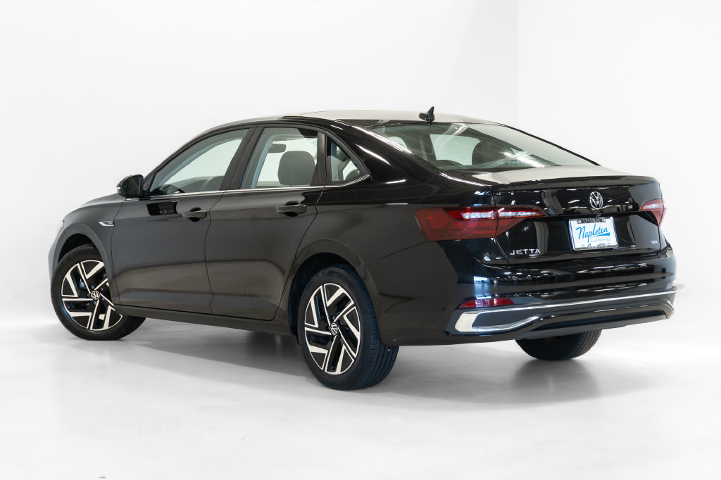 Used 2023 Volkswagen Jetta SEL FWD image 26