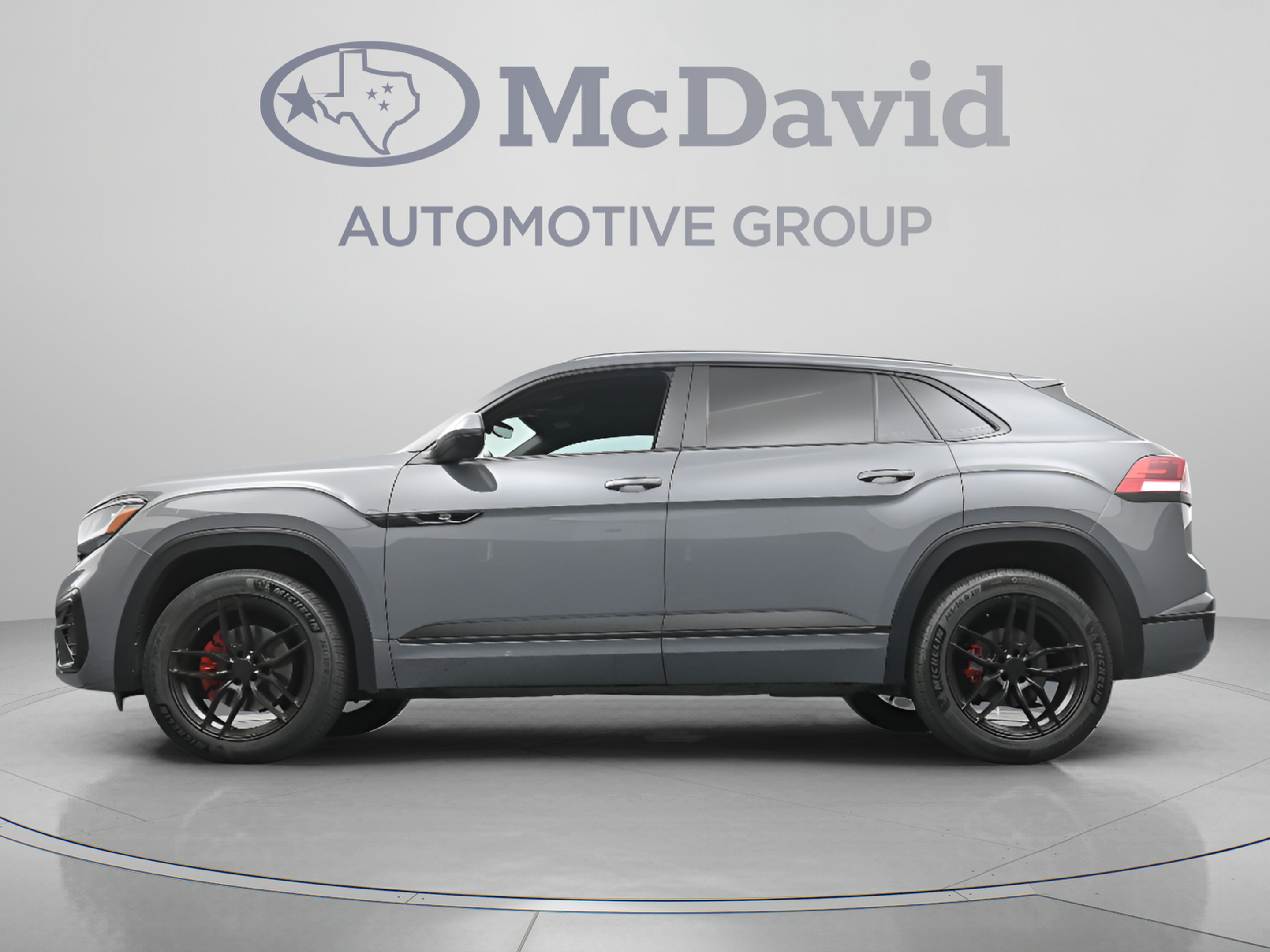 Used 2020 Volkswagen Atlas Cross Sport SEL R-Line FWD image 28