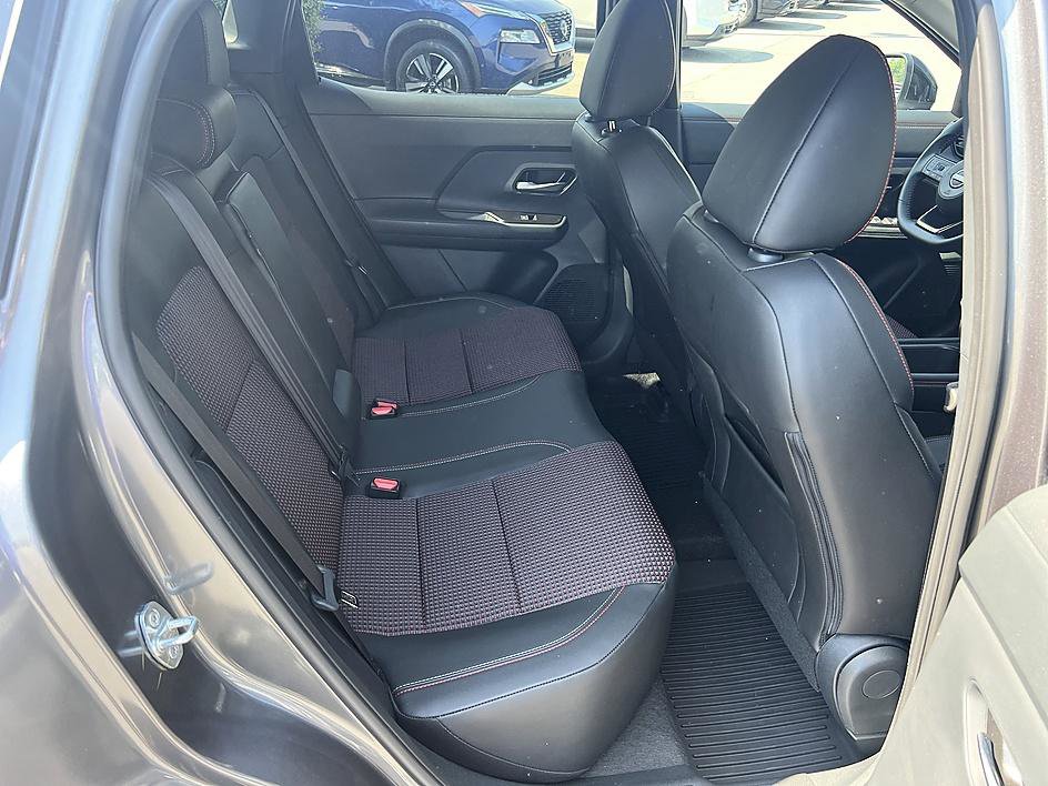 Certified 2026 Nissan Kicks SR FWD image 16