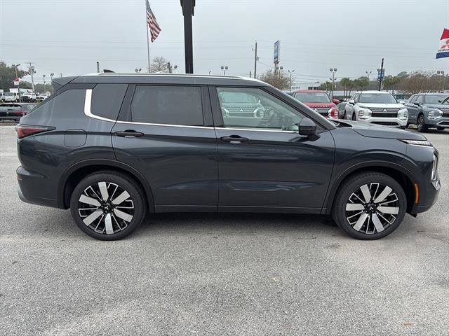 New 2026 Mitsubishi Outlander SEL FWD image 7