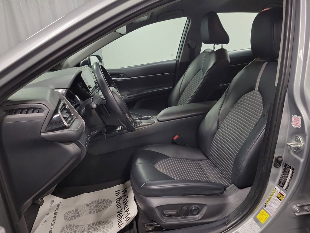 Used 2021 Toyota Camry SE FWD image 13