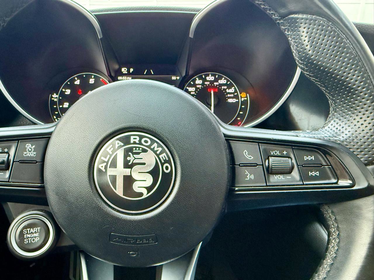 Used 2022 Alfa Romeo Giulia Ti AWD/4WD image 32