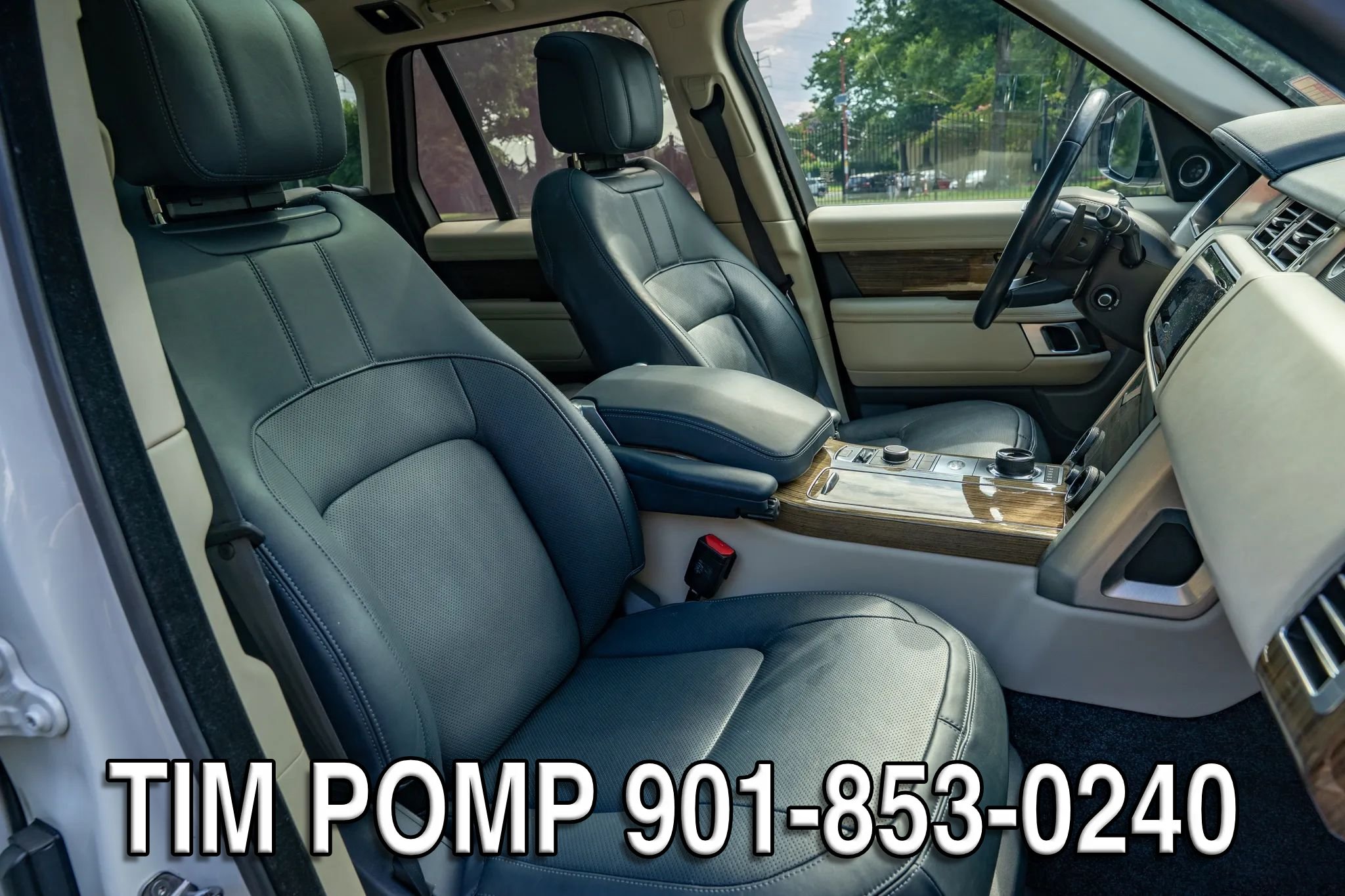 Used 2018 Land Rover Range Rover HSE AWD/4WD image 16