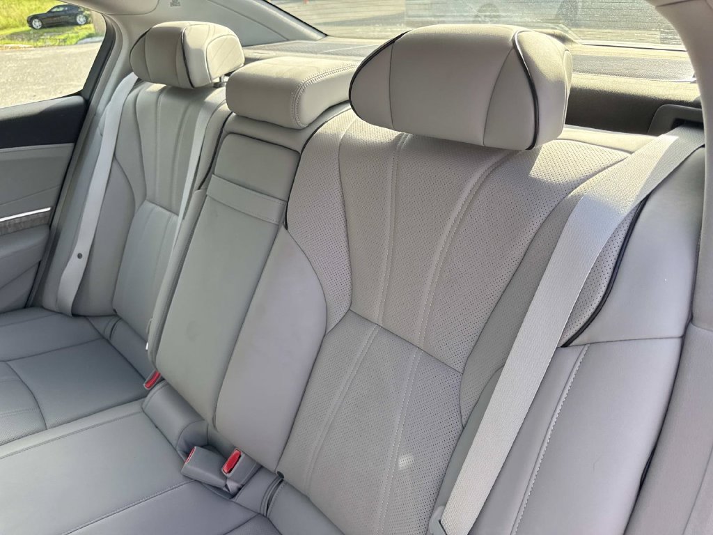 Used 2018 Acura RLX w/ Technology Package FWD image 14