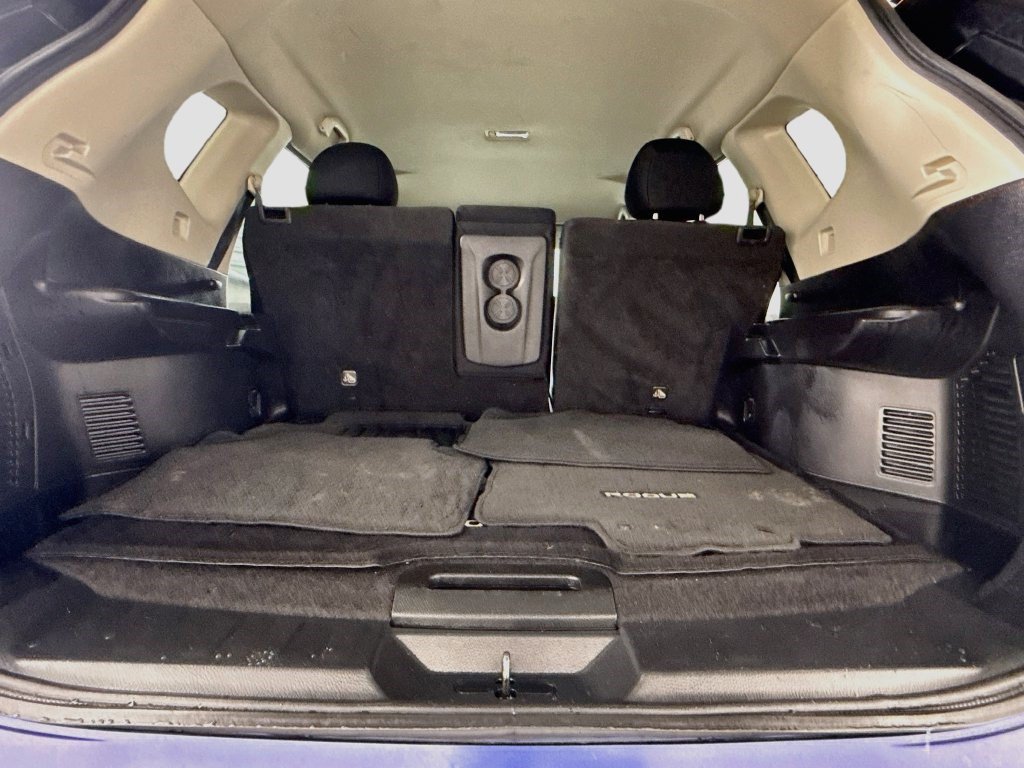 Used 2020 Nissan Rogue SV FWD image 34