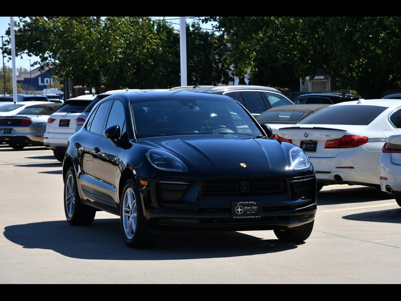 Used 2024 Porsche Macan image 1