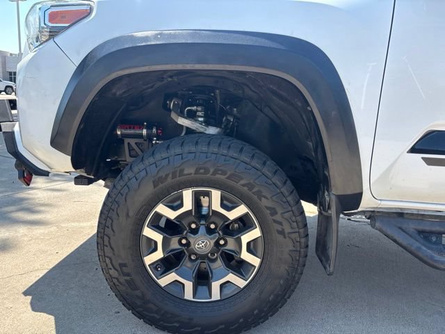 Used 2021 Toyota Tacoma TRD Off-Road w/ Technology Package AWD/4WD image 10