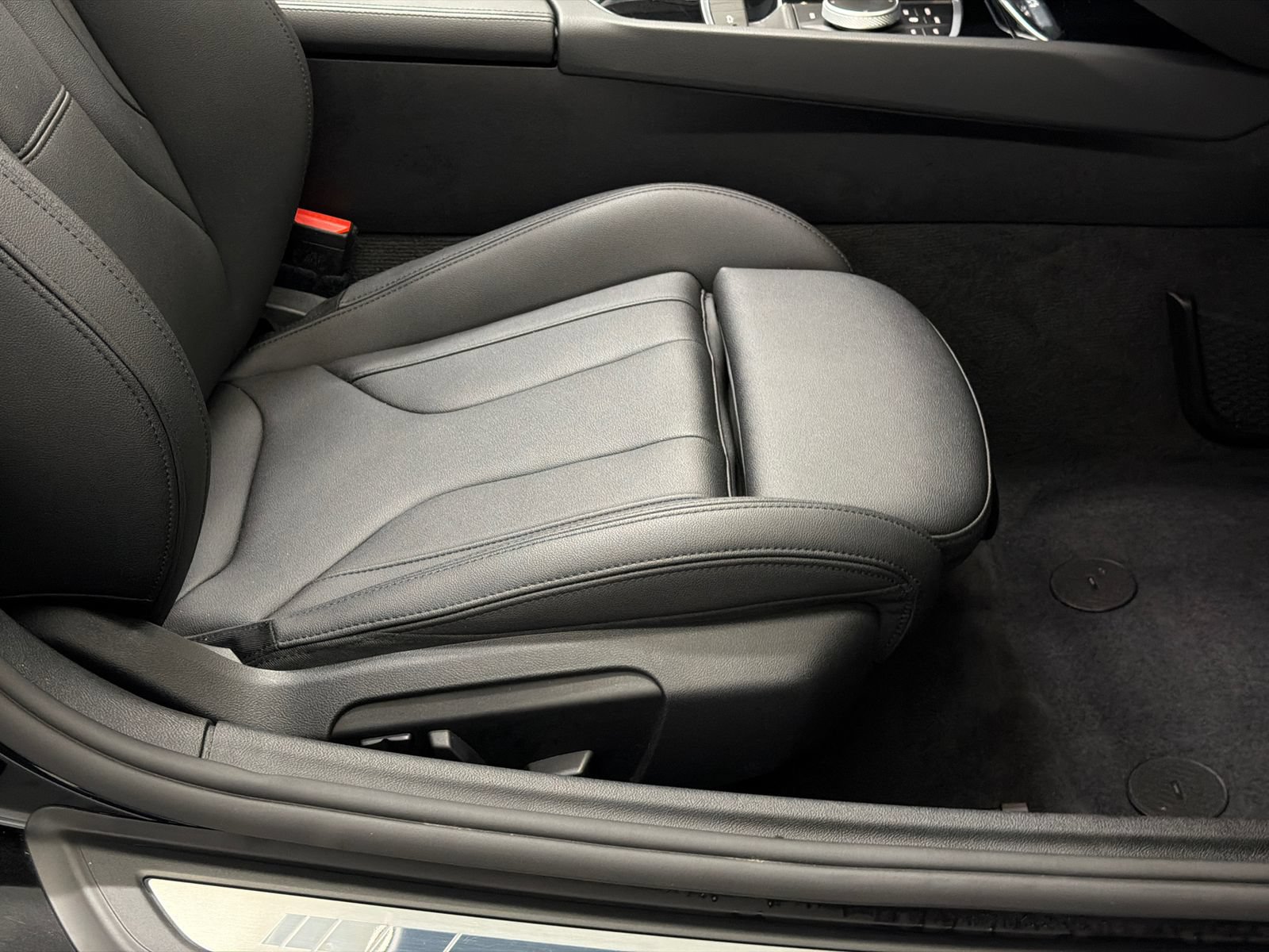 Used 2025 BMW Z4 sDrive30i RWD image 13