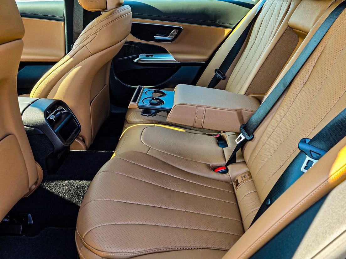 New 2026 Mercedes-Benz E 350 4MATIC Sedan image 31