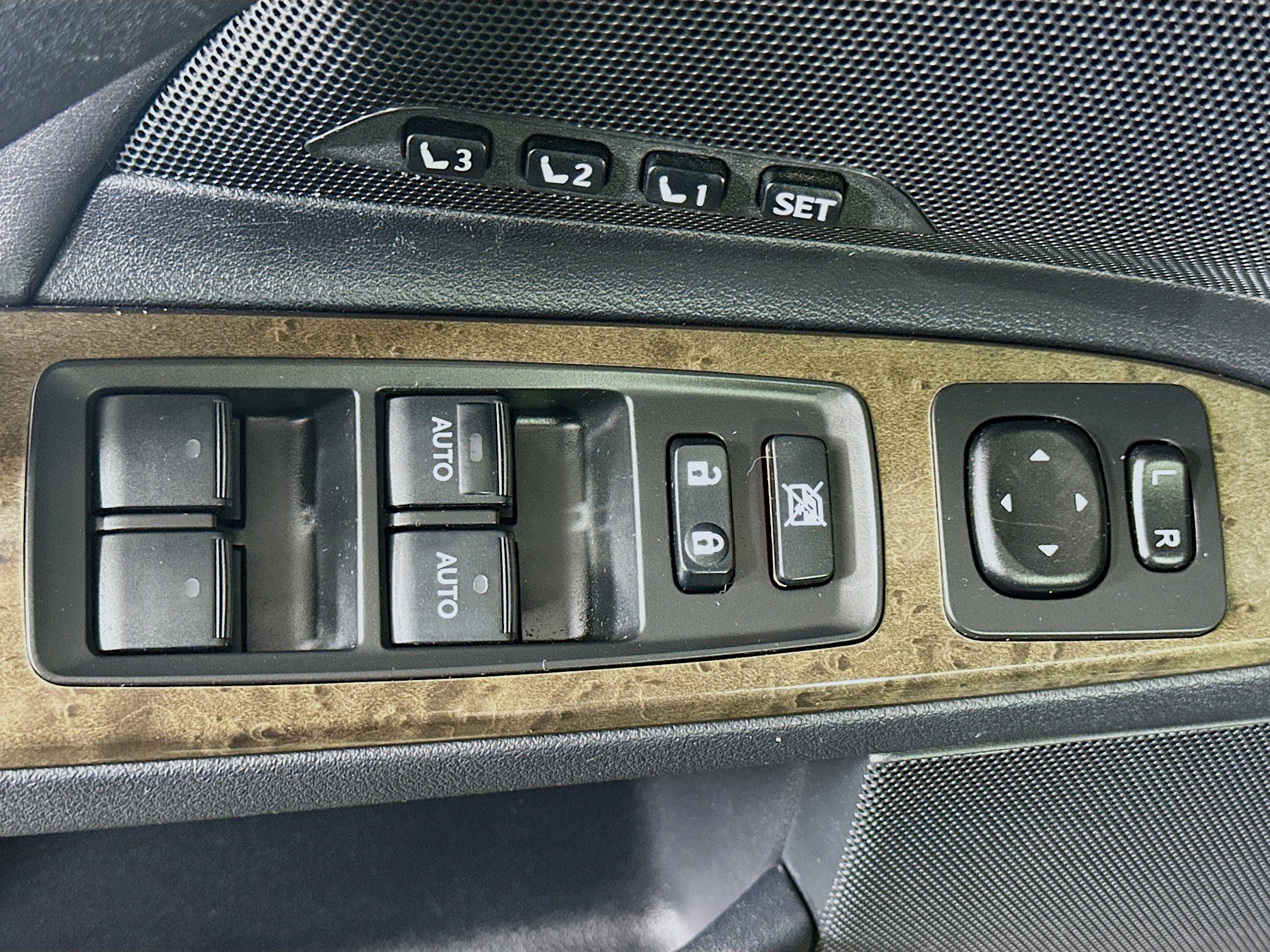 Used 2012 Lexus IS 250C image 15