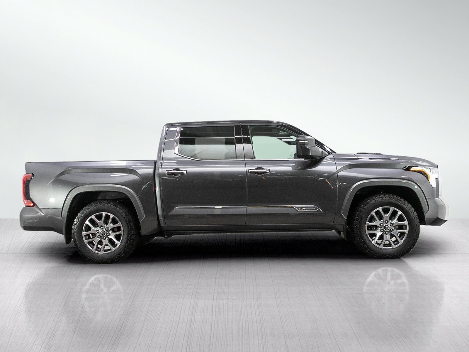 Used 2022 Toyota Tundra 1794 Edition AWD/4WD image 6