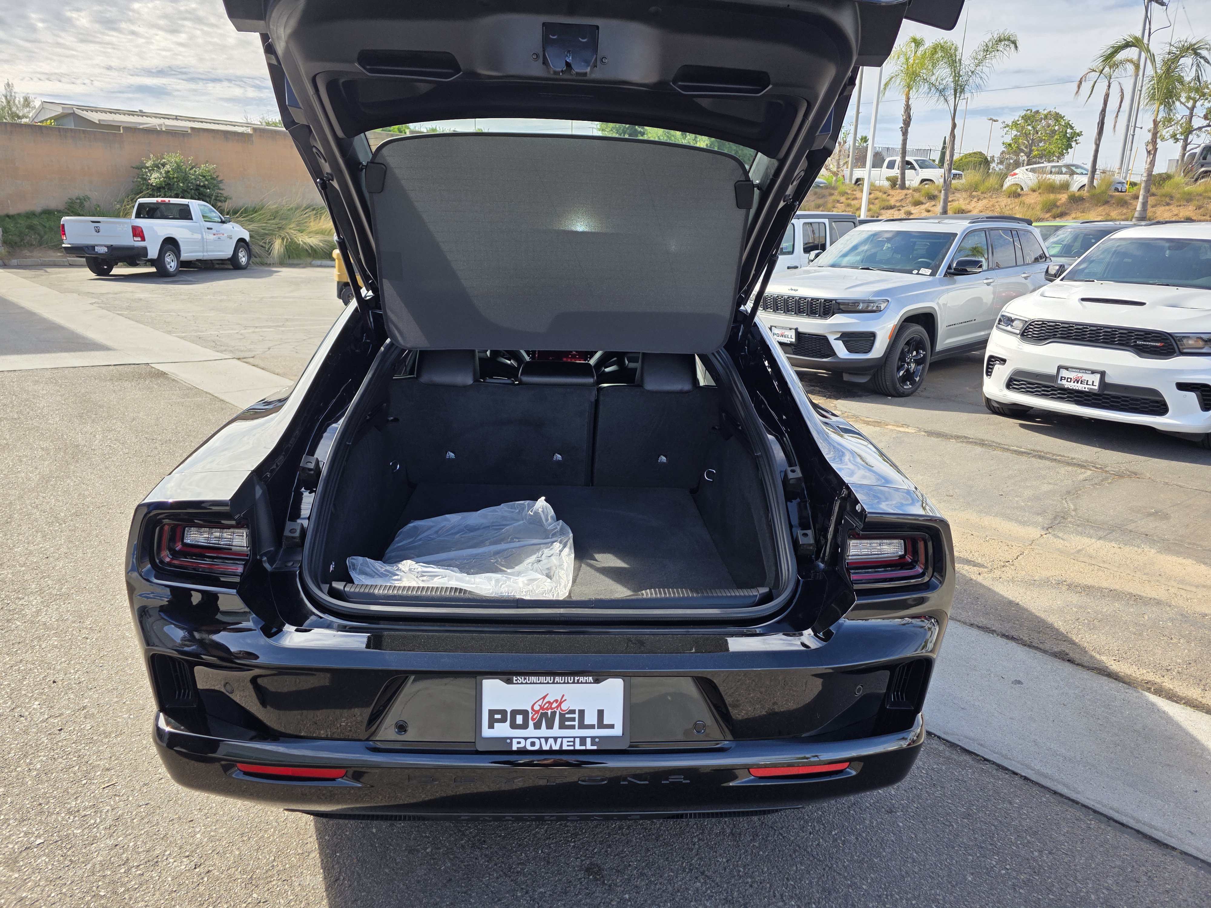 New 2025 Dodge Charger Daytona Scat Pack w/ Track Pack AWD/4WD image 18
