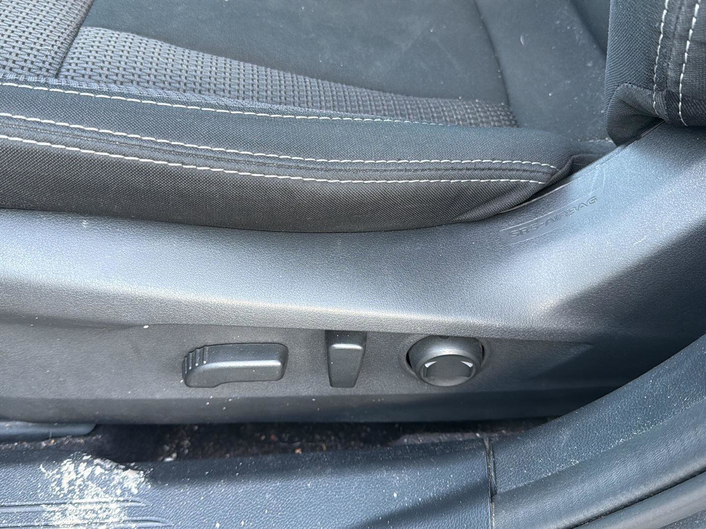 Used 2022 Subaru Outback Premium image 9