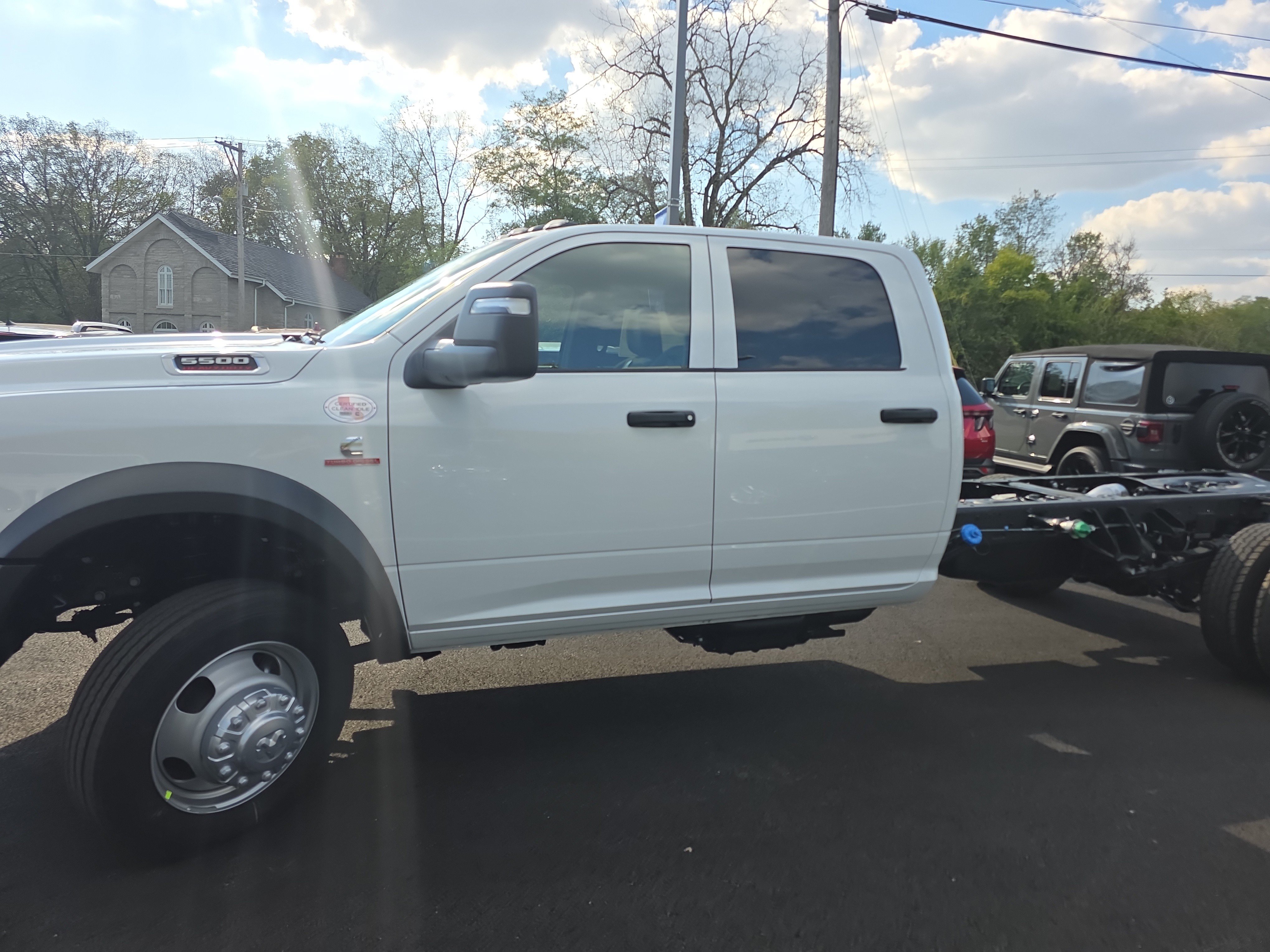 New 2026 RAM 5500 Tradesman AWD/4WD image 17
