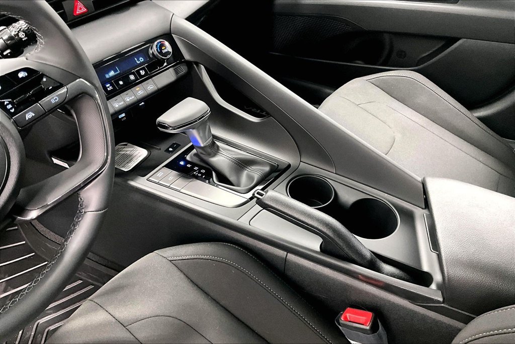 New 2026 Hyundai Elantra SEL Sport FWD image 20