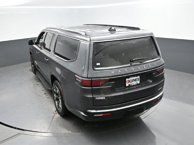 Used 2024 Jeep Wagoneer L Series III w/ Flexible Seating Group AWD/4WD image 45