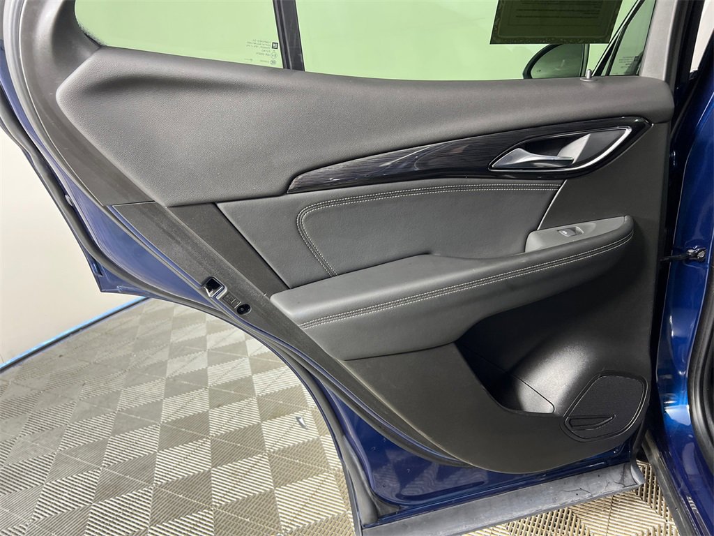 Used 2023 Buick Envision Essence image 22