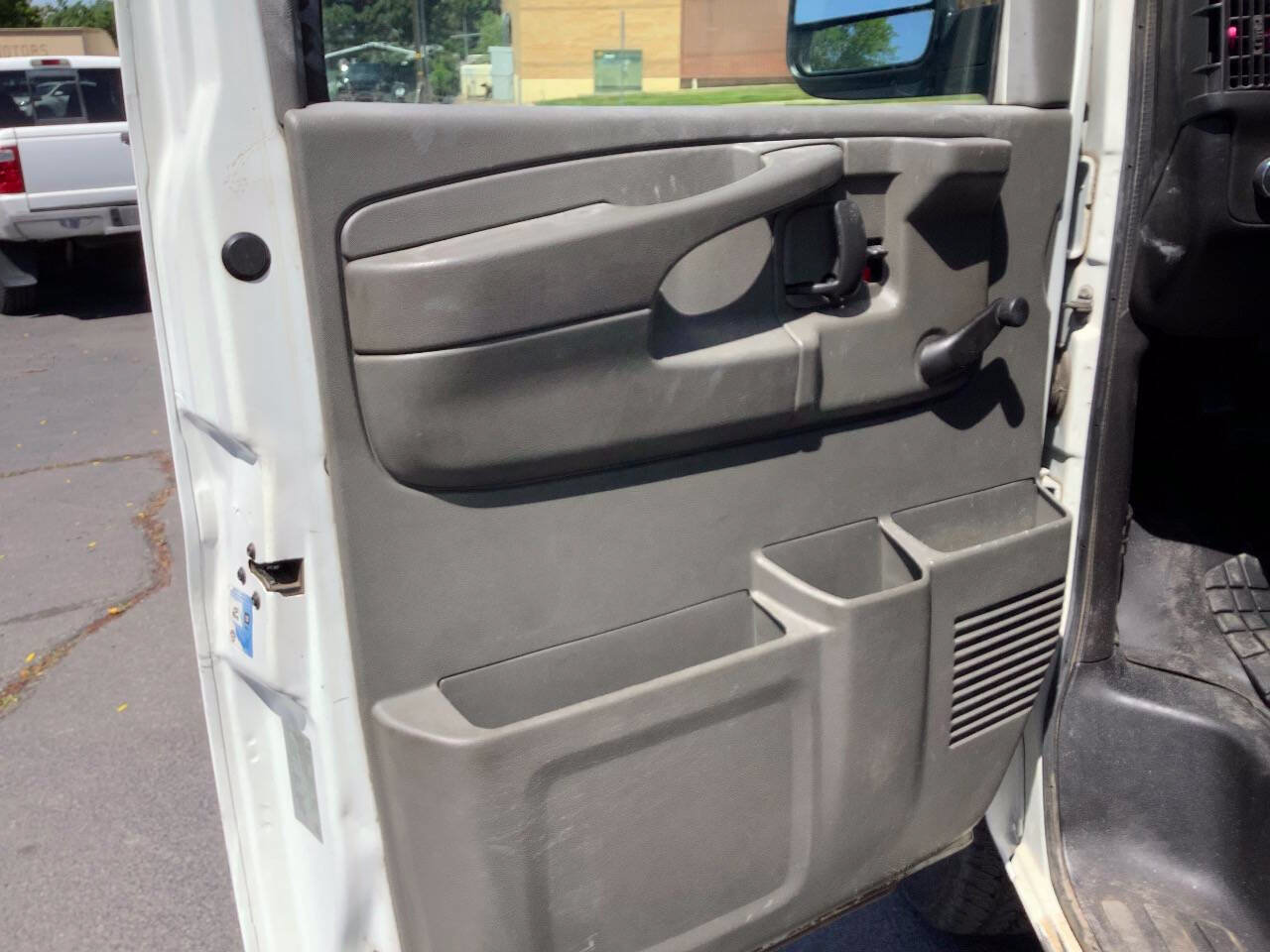 Used 2012 GMC Savana 2500 RWD image 27