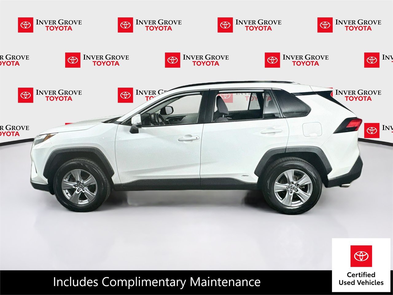 Certified 2022 Toyota RAV4 XLE w/ XLE Grade Weather Package AWD/4WD image 8