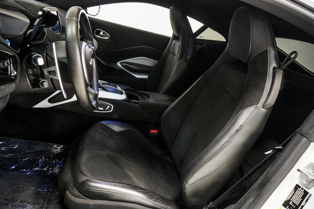 Used 2019 Aston Martin V8 Vantage Coupe image 6