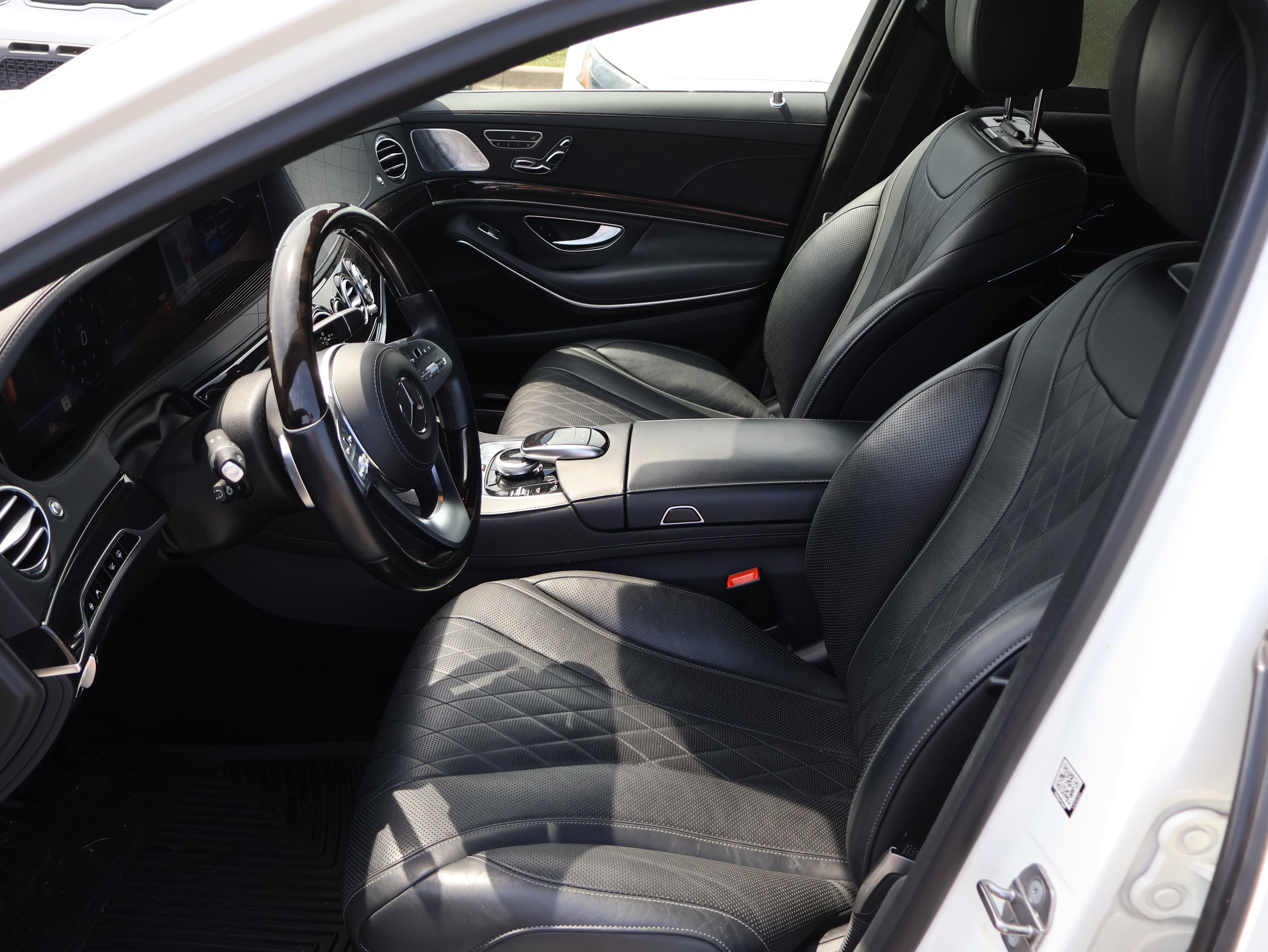 Used 2018 Mercedes-Benz S 560 Sedan w/ AMG Line Exterior image 14