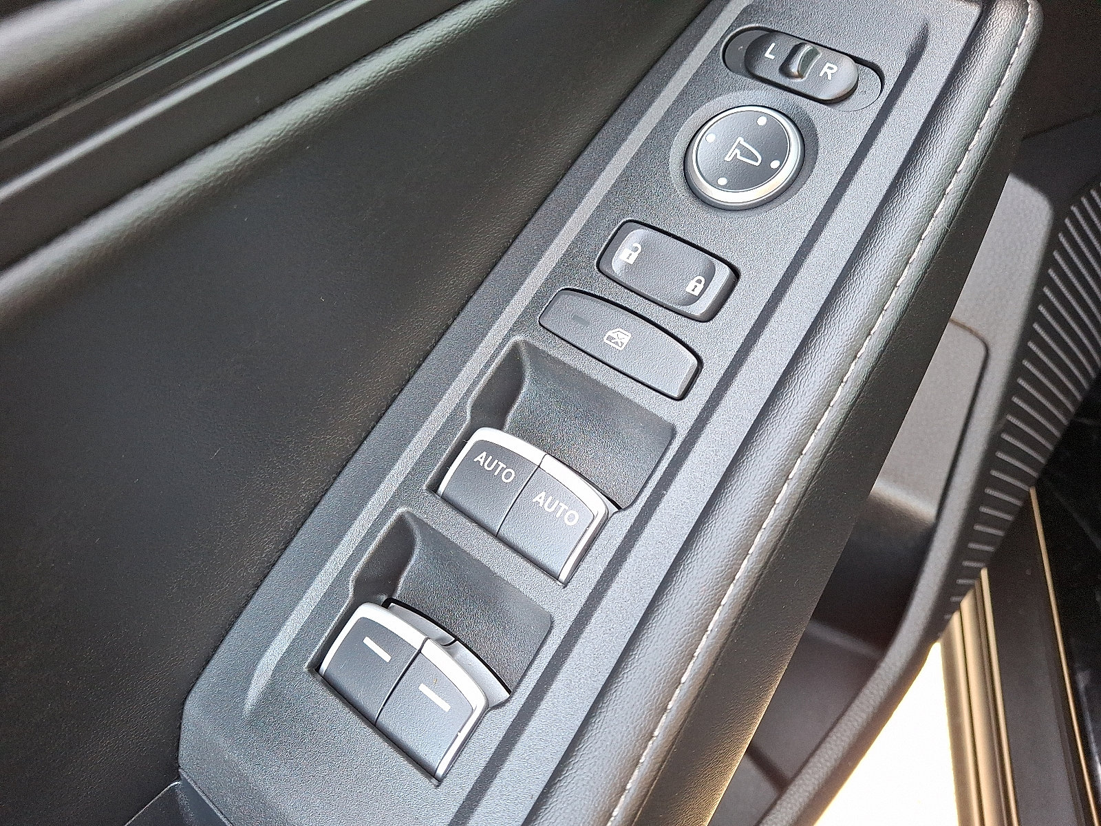 Used 2024 Honda Accord Sport image 14