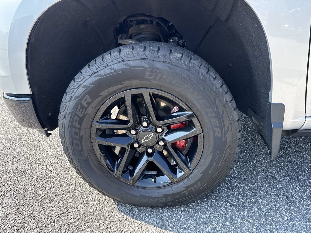 Used 2022 Chevrolet Silverado 1500 LT Trail Boss w/ LT Trail Boss Premium Package AWD/4WD image 11