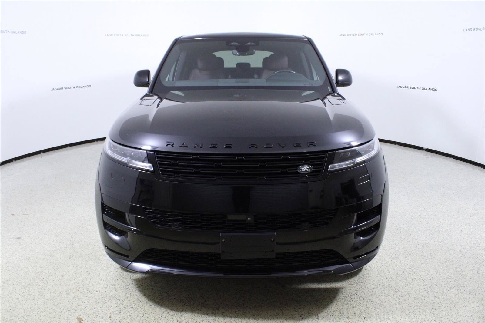 Used 2024 Land Rover Range Rover Sport Dynamic SE AWD/4WD image 2