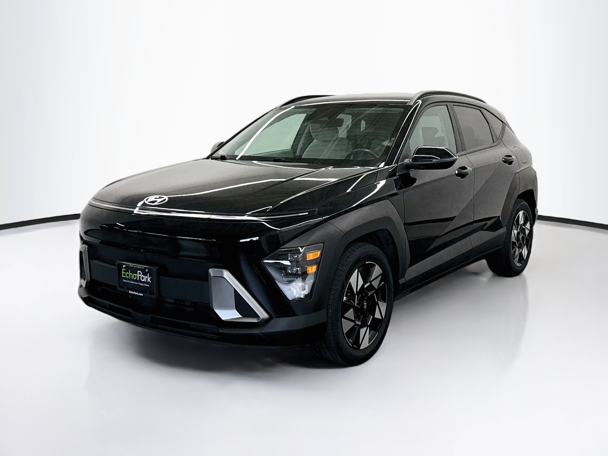 Used 2025 Hyundai Kona SEL FWD image 3