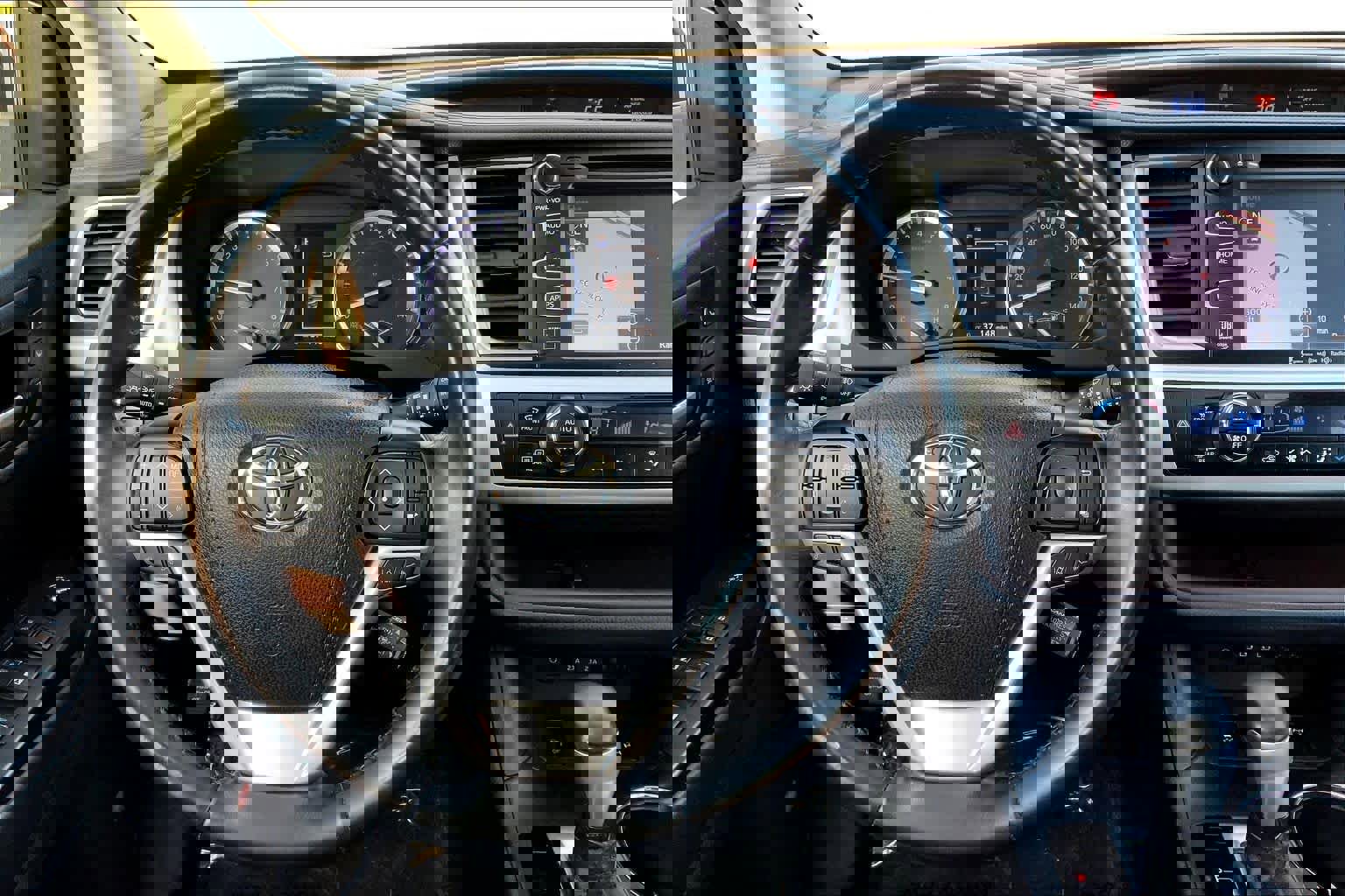 Used 2019 Toyota Highlander Limited image 5