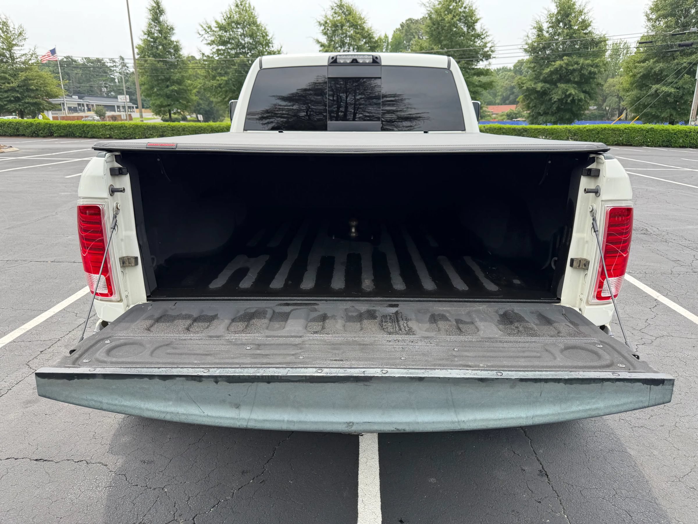 Used 2017 RAM 3500 Laramie Longhorn w/ Convenience Group AWD/4WD image 9