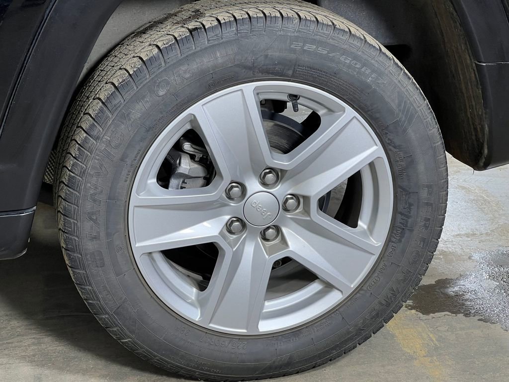 Used 2022 Jeep Compass Latitude w/ Convenience Group image 34