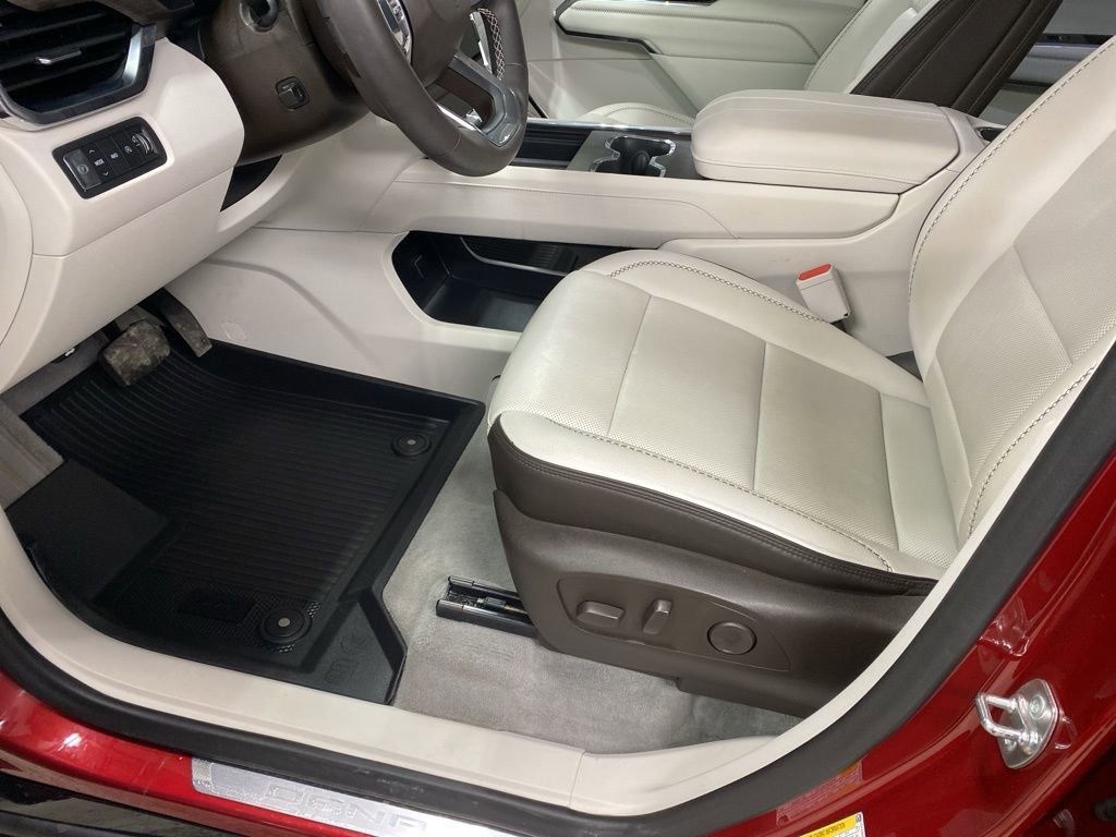 Certified 2024 GMC Acadia Denali w/ Super Cruise Package image 38