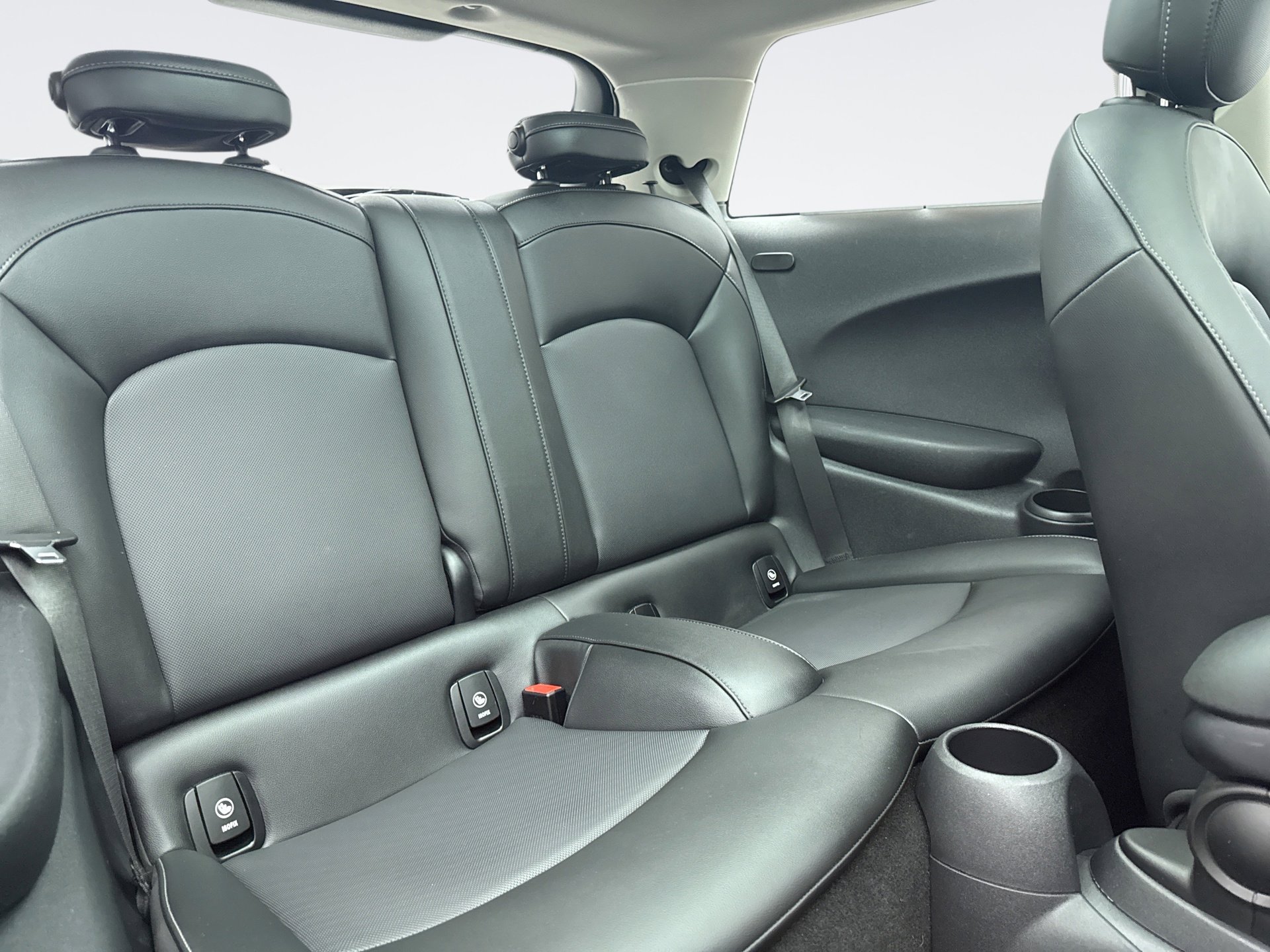 Used 2020 MINI Cooper 2-Door Hardtop image 18