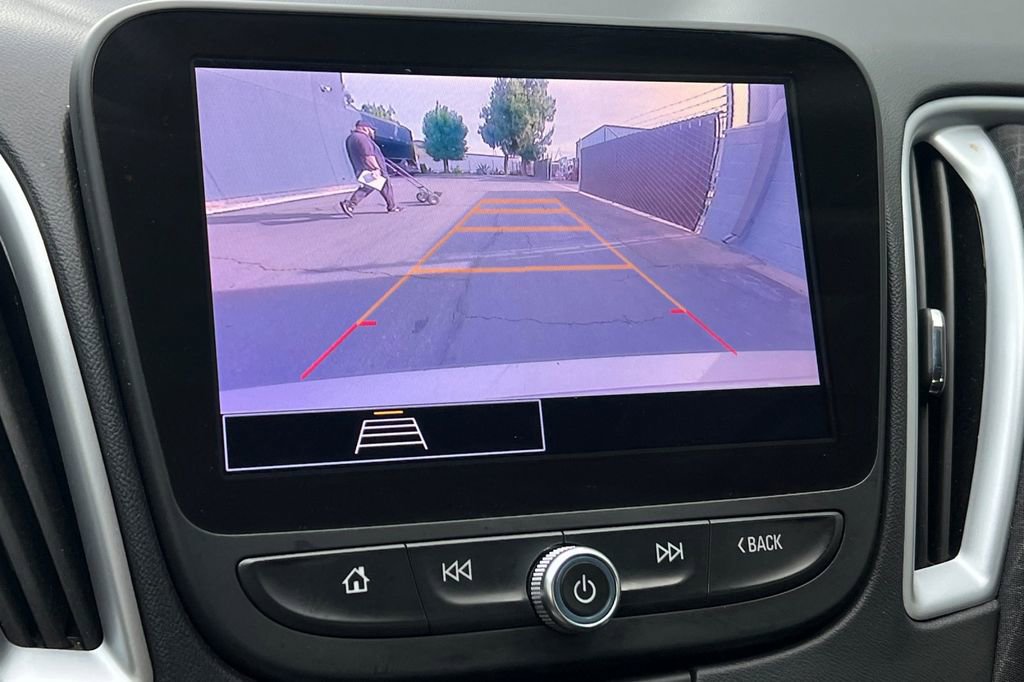 Used 2023 Chevrolet Malibu LT FWD image 18