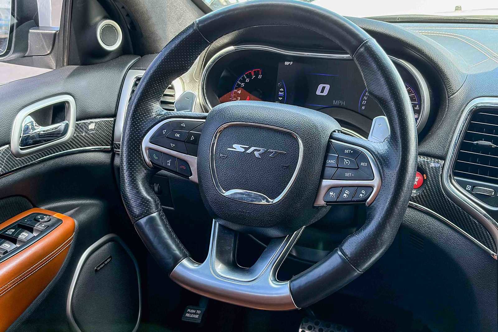 Used 2015 Jeep Grand Cherokee SRT AWD/4WD image 14