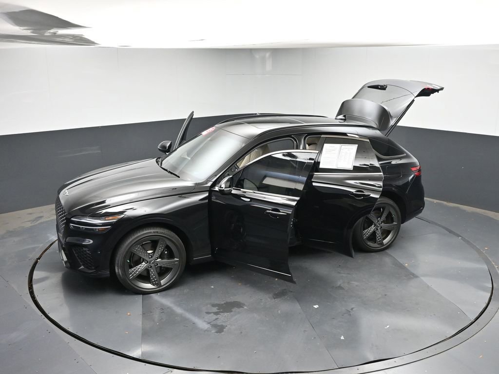 Used 2025 Genesis GV70 3.5T Sport w/ Sport Prestige Package AWD/4WD image 42